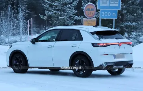 333马力+AK排气！大众T-Roc R春季首发，这波性能SUV稳了？