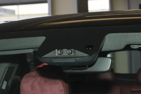 红旗HS6 PHEV，插电混动SUV，纯电续航248公里，轴距2925毫米